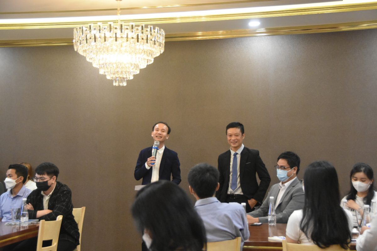 Tiến sĩ Huỳnh Anh Bình và CEO Nguyễn Đình Nam
